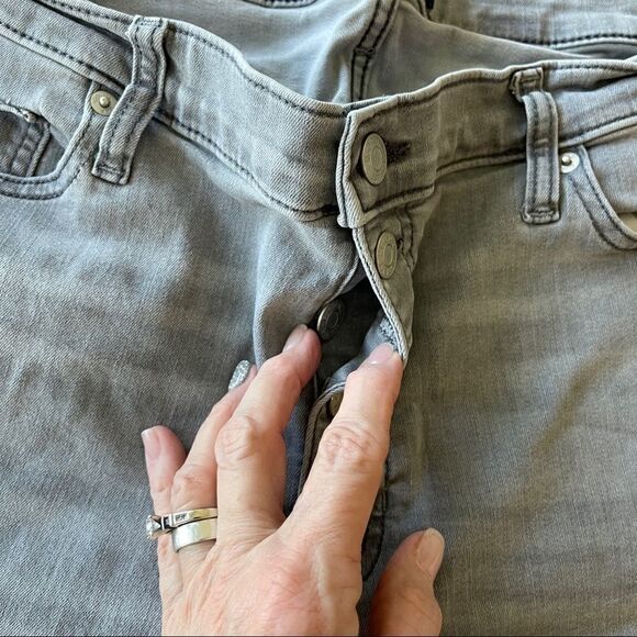 Gap Denim Light Gray Button Front Frayed Edge Leggings - Size 18 - Picture 8 of 14